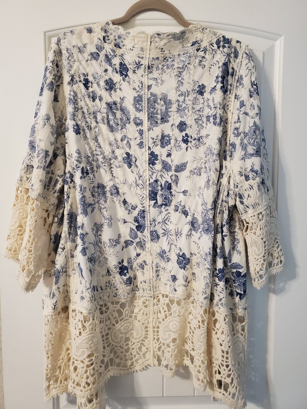 Kimono with Crochet applique